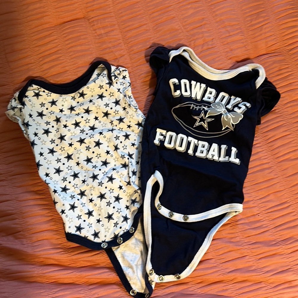 2 pack Baby girls Dallas Cowboys onesies